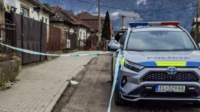 Krvavé drama v Helcmanovcích: Ženu našli s nožem zapíchnutým v hlavě, útočit měl její partner