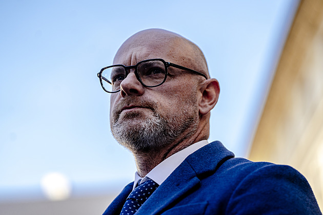 Ministr Plaga zkrátil probíhající školní rok. Asociace ředitelů má výhrady