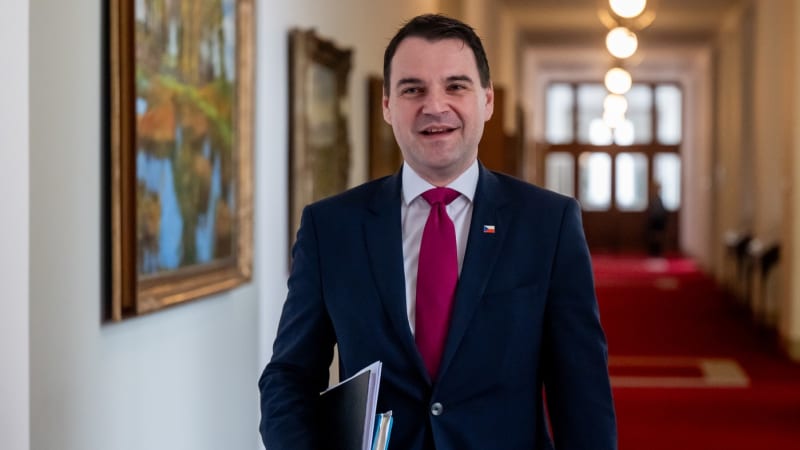 Macinka trvá na tvrdých slovech o Pavlovi: Hradní právní dadaismus nikdy nerozchodím