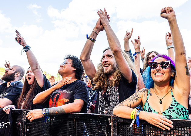 „Z tradice se stává posedlost.“ Na Brutal Assault míří tisíce metalistů